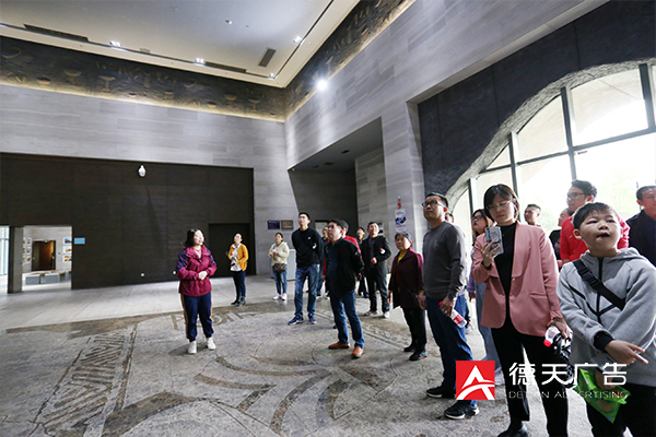 常德市德天廣告有限公司,品牌設(shè)計(jì),活動策劃,影視攝制,廣告設(shè)備租賃,媒體廣告推廣,
